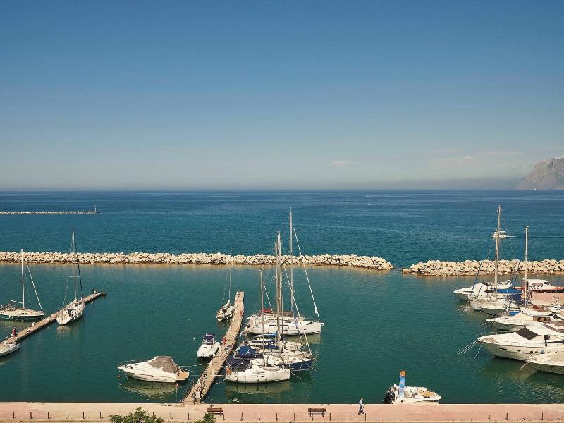 Moxy Patra Marina image