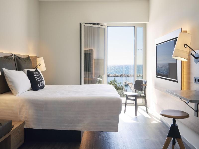 Moxy Patra Marina image