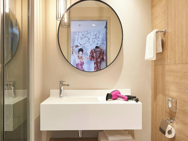 Moxy Patra Marina image