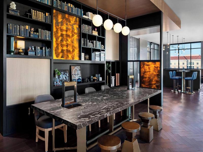 Autograph Collection The Oaklander Hotel image