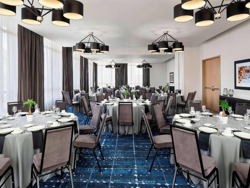 Autograph Collection The Oaklander Hotel image