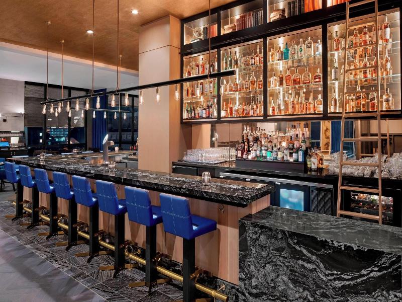 Autograph Collection The Oaklander Hotel image