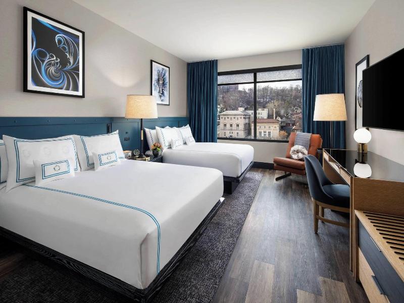 Autograph Collection The Oaklander Hotel image