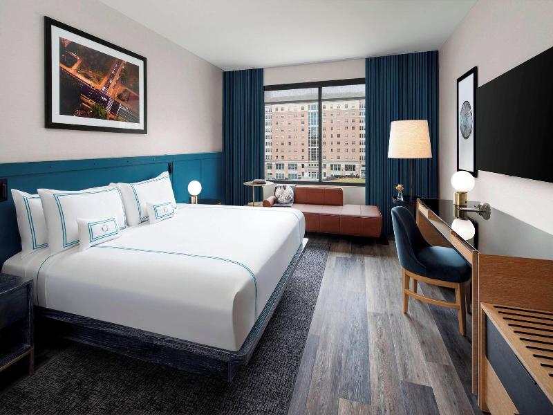 Autograph Collection The Oaklander Hotel image