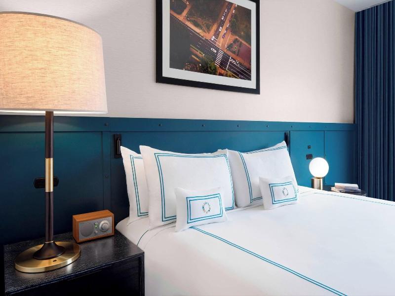 Autograph Collection The Oaklander Hotel image