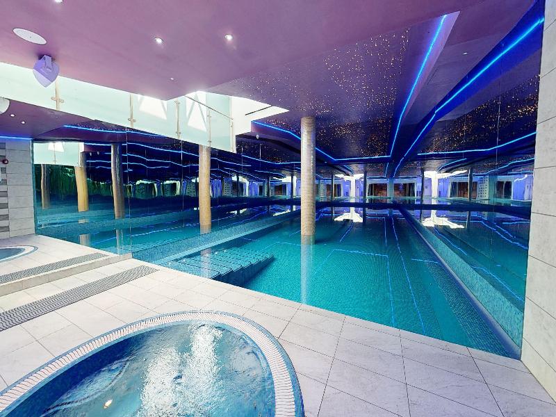 Atrium Hotel Heathrow image