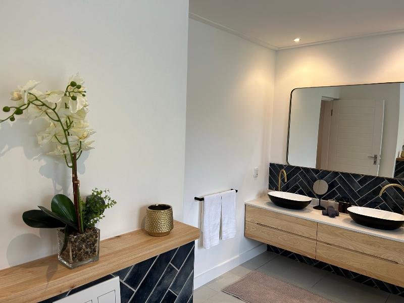 Mirabelle Bed & Breakfast image
