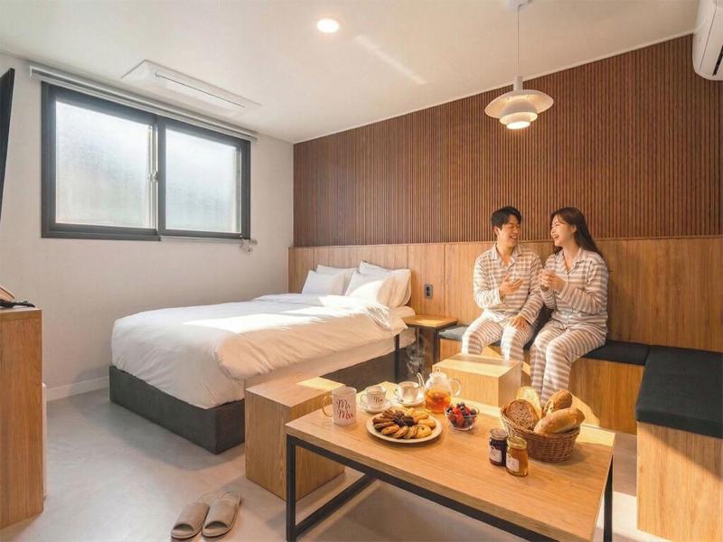 Malu Hotel image