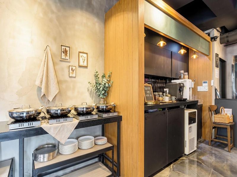 Malu Hotel image