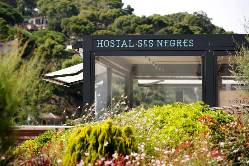 Hotel Hostal Ses Negres