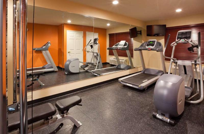 Country Inn & Suites Marion image