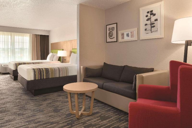 Country Inn & Suites Marion image