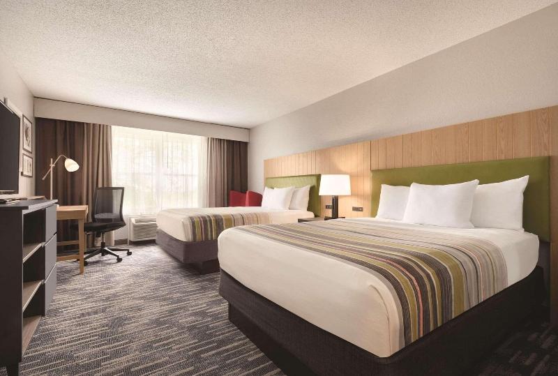 Country Inn & Suites Marion image