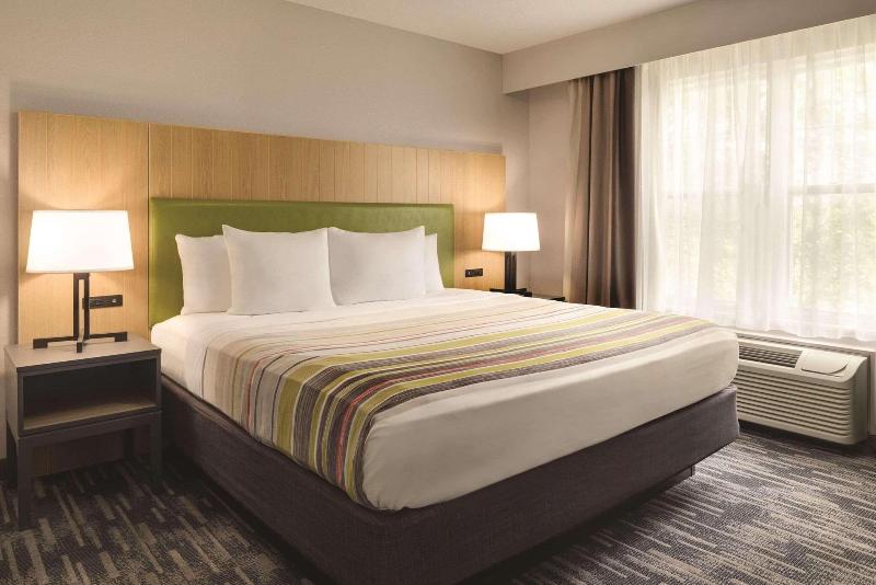 Country Inn & Suites Marion image