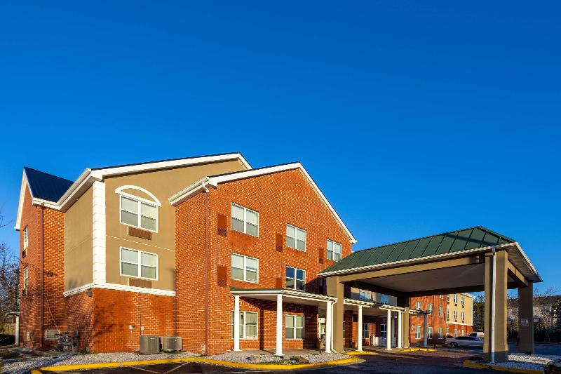 Wingate by Wyndham Waldorf/Washington DC Area image