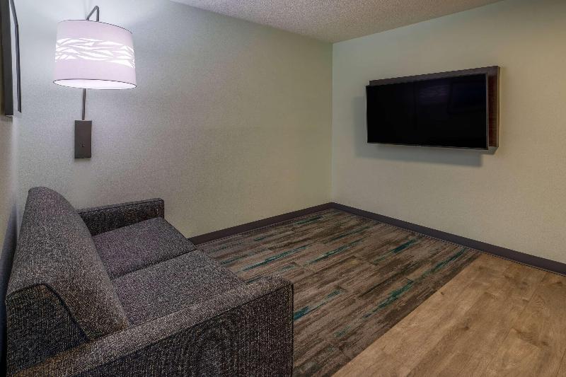 Wingate by Wyndham Waldorf/Washington DC Area image