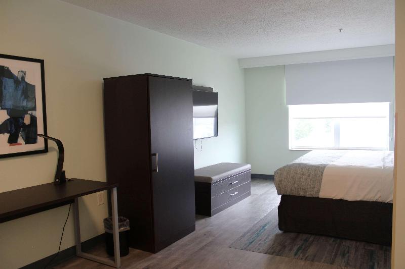 Wingate by Wyndham Waldorf/Washington DC Area image