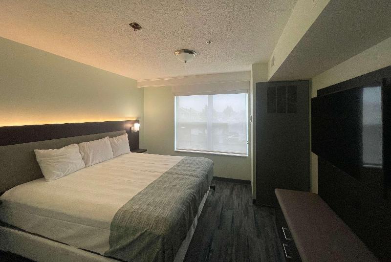 Wingate by Wyndham Waldorf/Washington DC Area image