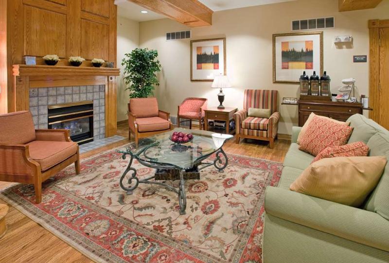 Country Inn & Suites by Radisson, Birch Run-Franke