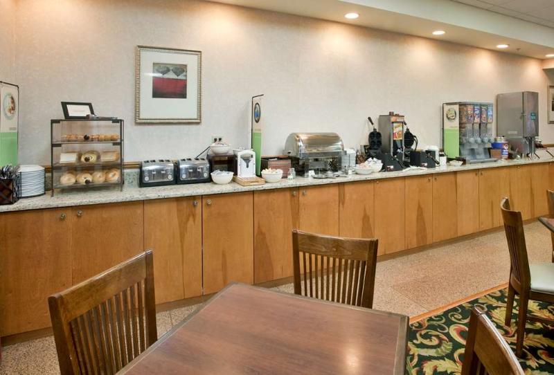 Country Inn & Suites by Radisson, Birch Run-Franke