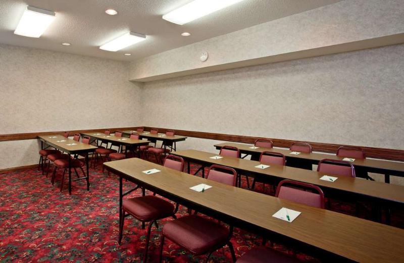 Country Inn & Suites by Radisson, Elk River, MN image