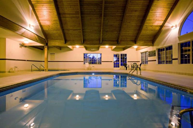 Country Inn & Suites by Radisson, Elk River, MN image