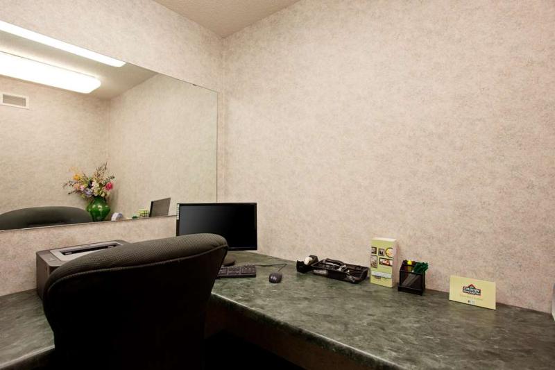 Country Inn & Suites by Radisson, Elk River, MN image