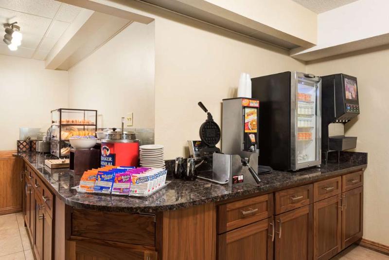 Country Inn & Suites by Radisson, Northfield, MN image