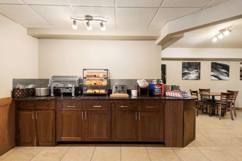 Country Inn & Suites by Radisson, Northfield, MN image