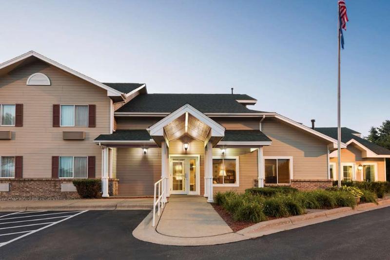 Country Inn & Suites by Radisson, Northfield, MN image
