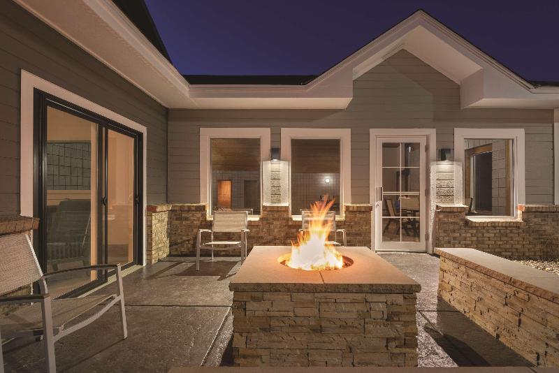 Country Inn & Suites by Radisson, Northfield, MN image