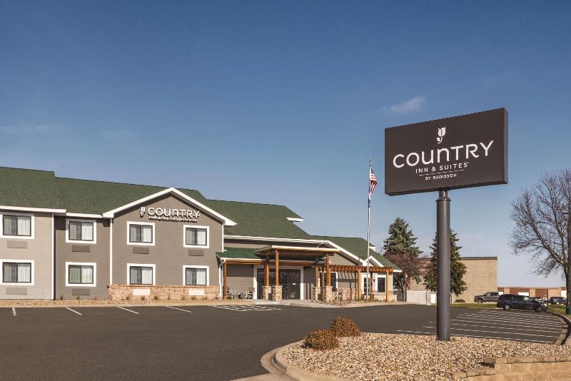 Country Inn & Suites by Radisson, Northfield, MN image
