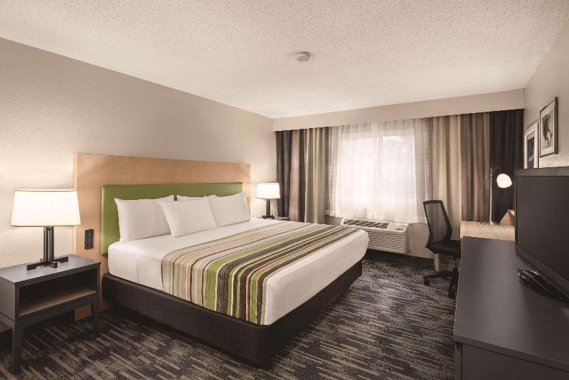 Country Inn & Suites by Radisson, Northfield, MN image