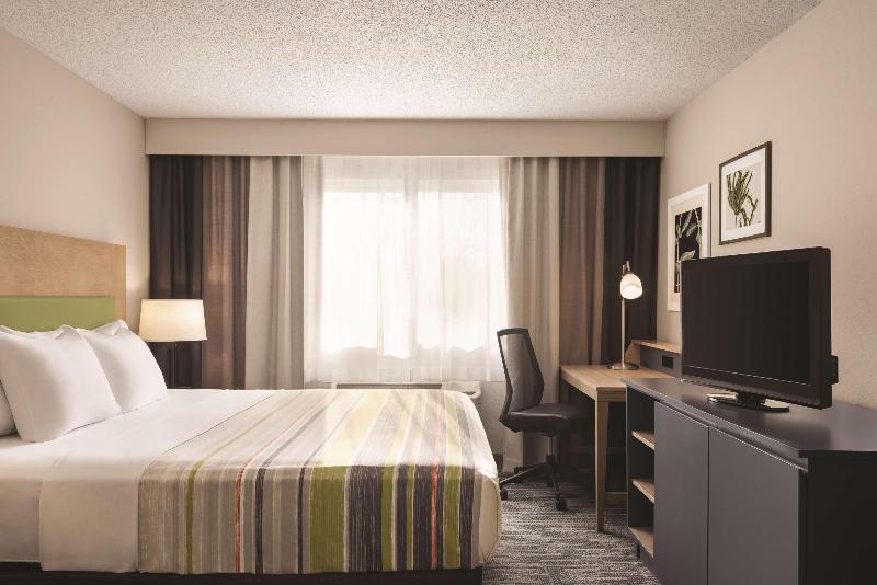 Country Inn & Suites by Radisson, Northfield, MN image