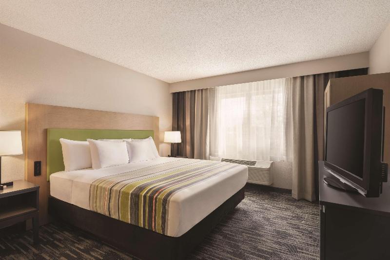 Country Inn & Suites by Radisson, Northfield, MN image