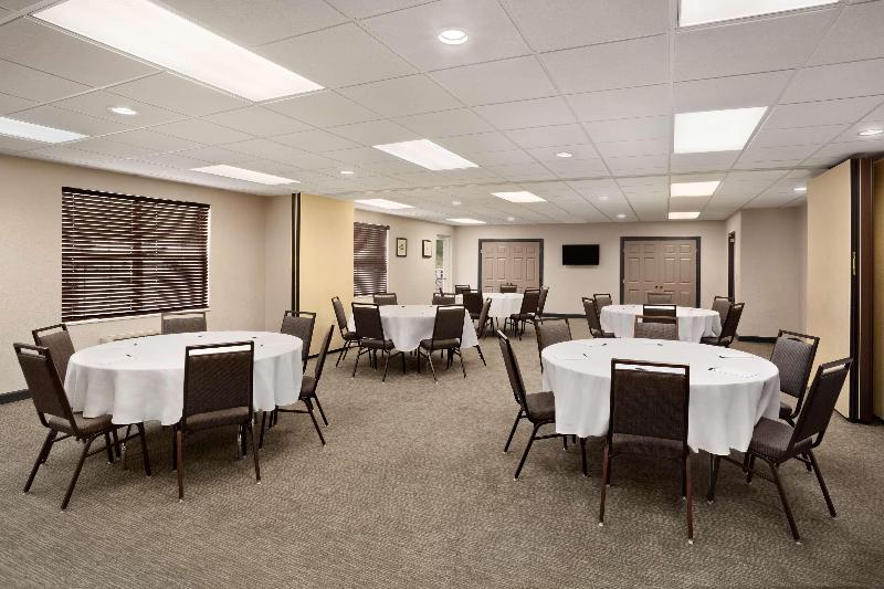 Country Inn & Suites by Radisson, Charlotte Univer