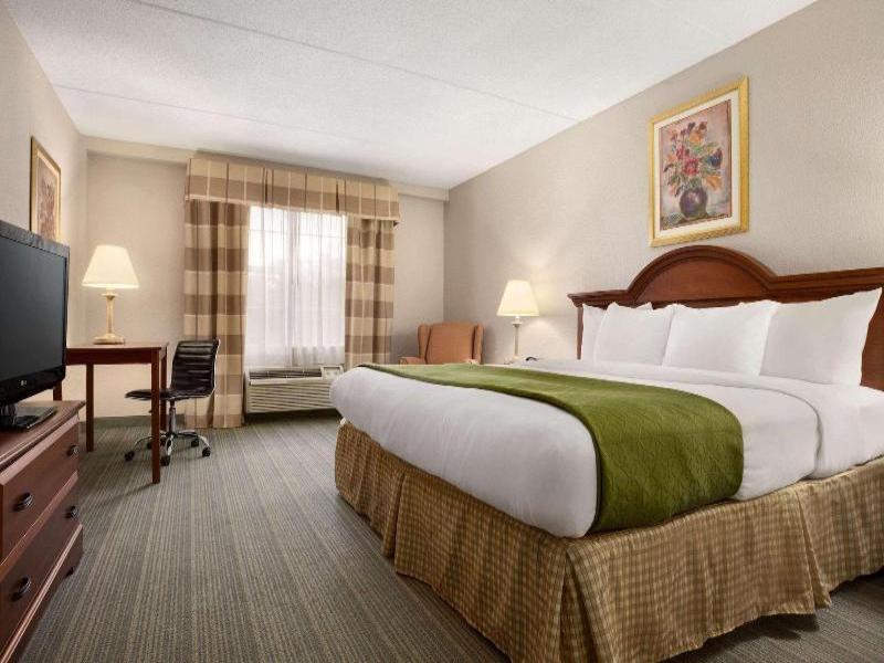 Country Inn & Suites by Radisson, Charlotte Univer image