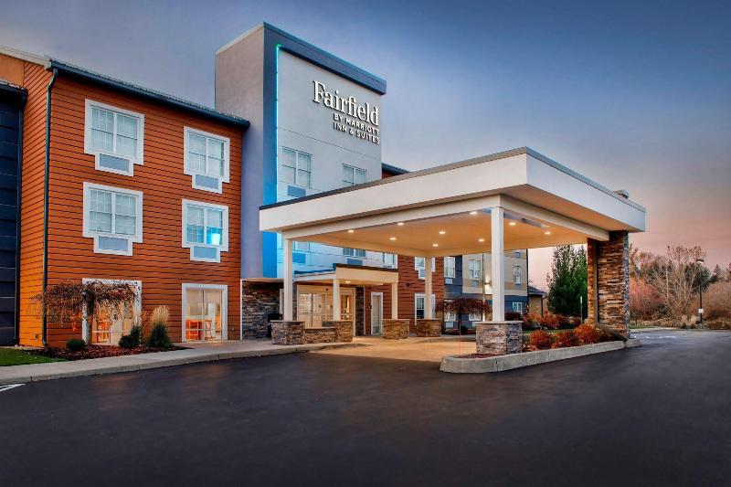 Country Inn & Suites by Radisson image