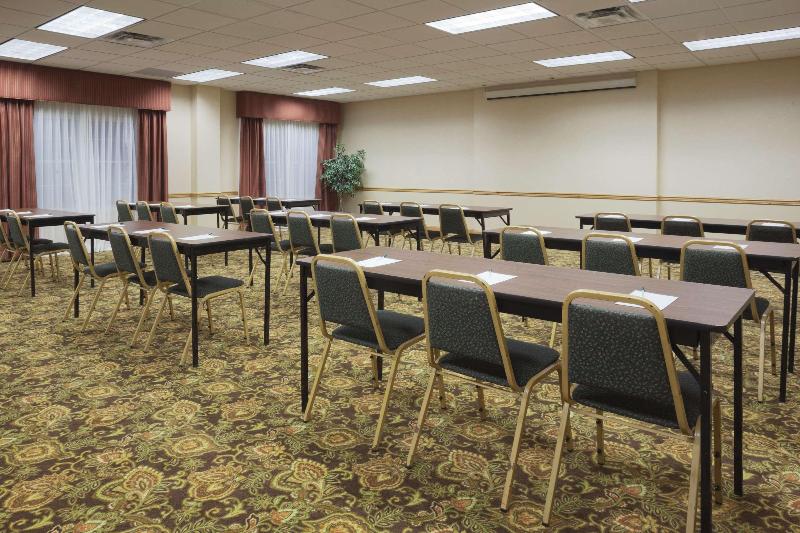 Country Inn & Suites by Radisson image