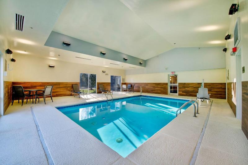 Country Inn & Suites by Radisson image
