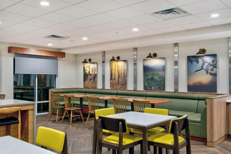 Country Inn & Suites by Radisson image