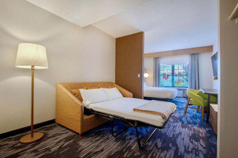 Country Inn & Suites by Radisson image
