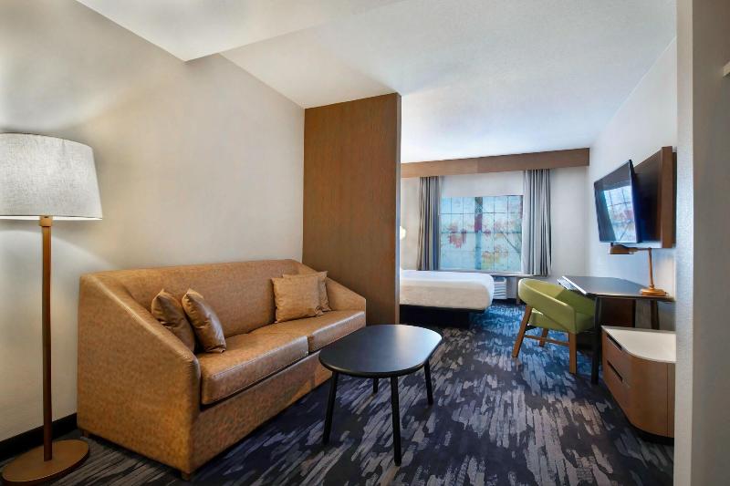 Country Inn & Suites by Radisson image
