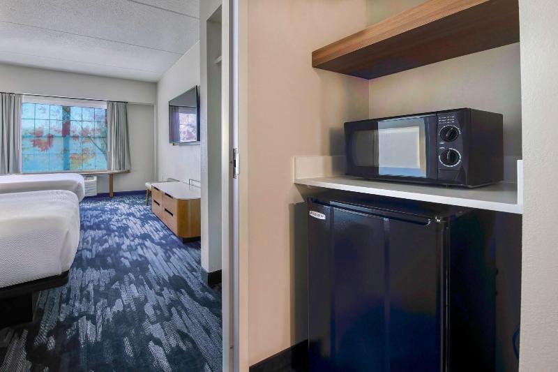 Country Inn & Suites by Radisson image