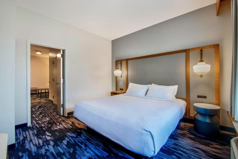 Country Inn & Suites by Radisson image