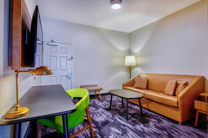Country Inn & Suites by Radisson image