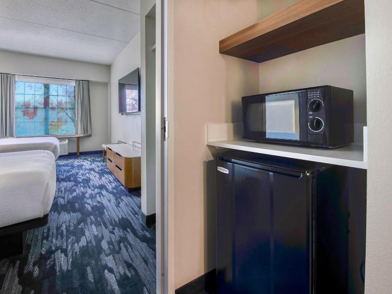 Country Inn & Suites by Radisson image