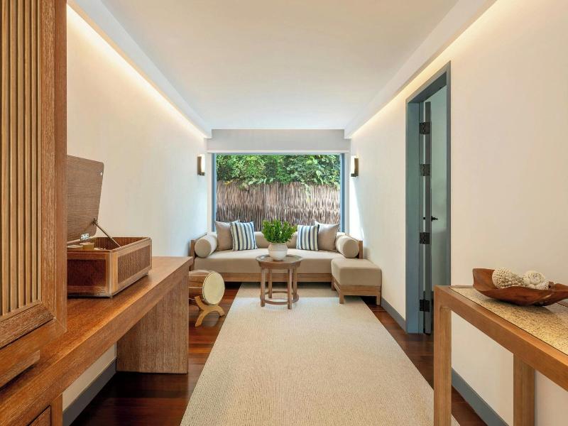 The Halcyon Private Isles Maldives, Autograph Col