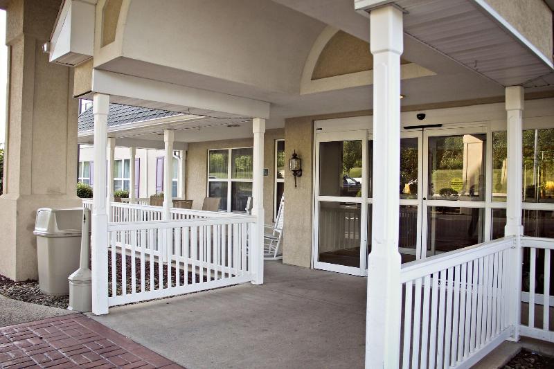 Country Inn & Suites By Radisson, Frackville (Pott image