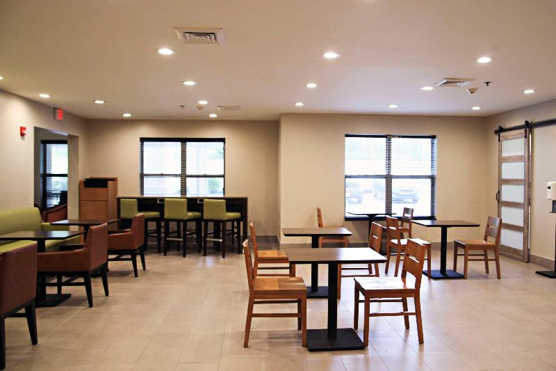 Country Inn & Suites By Radisson, Frackville (Pott image